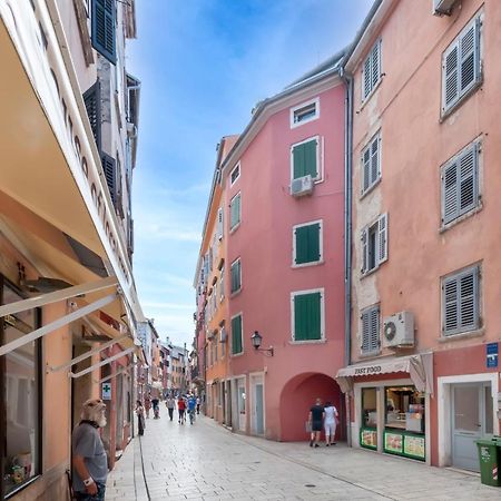 Sea View Apartment Rovinj Extérieur photo
