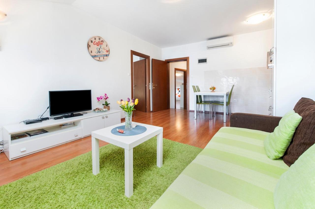 Sea View Apartment Rovinj Extérieur photo