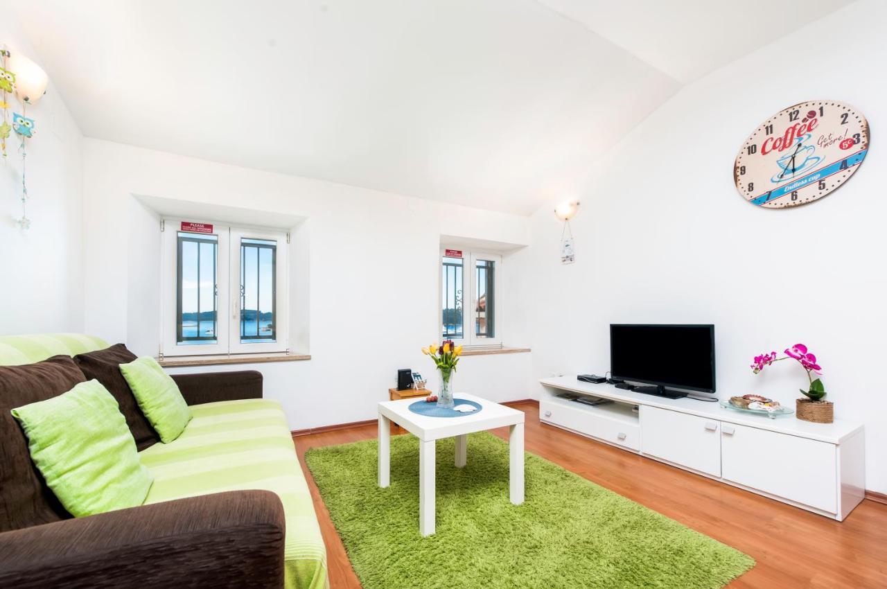 Sea View Apartment Rovinj Extérieur photo