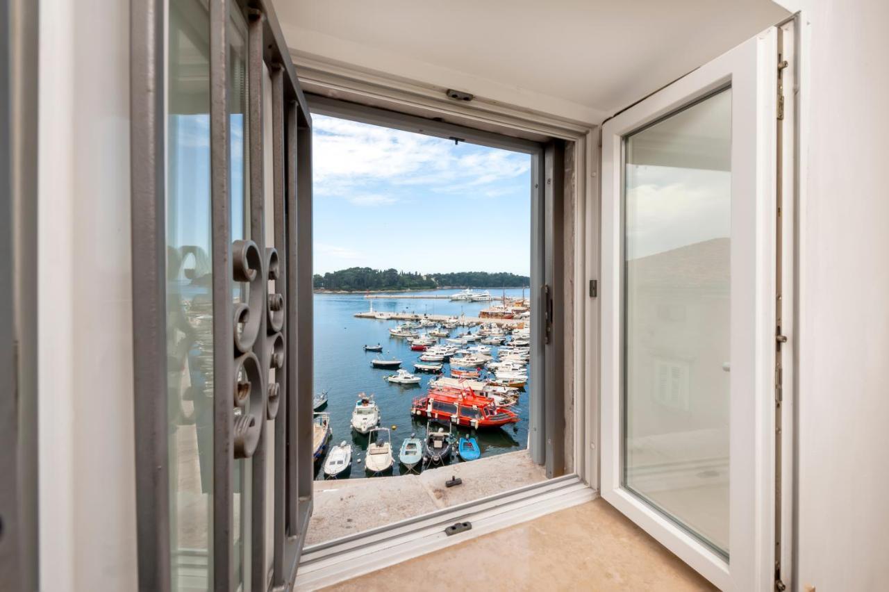 Sea View Apartment Rovinj Extérieur photo