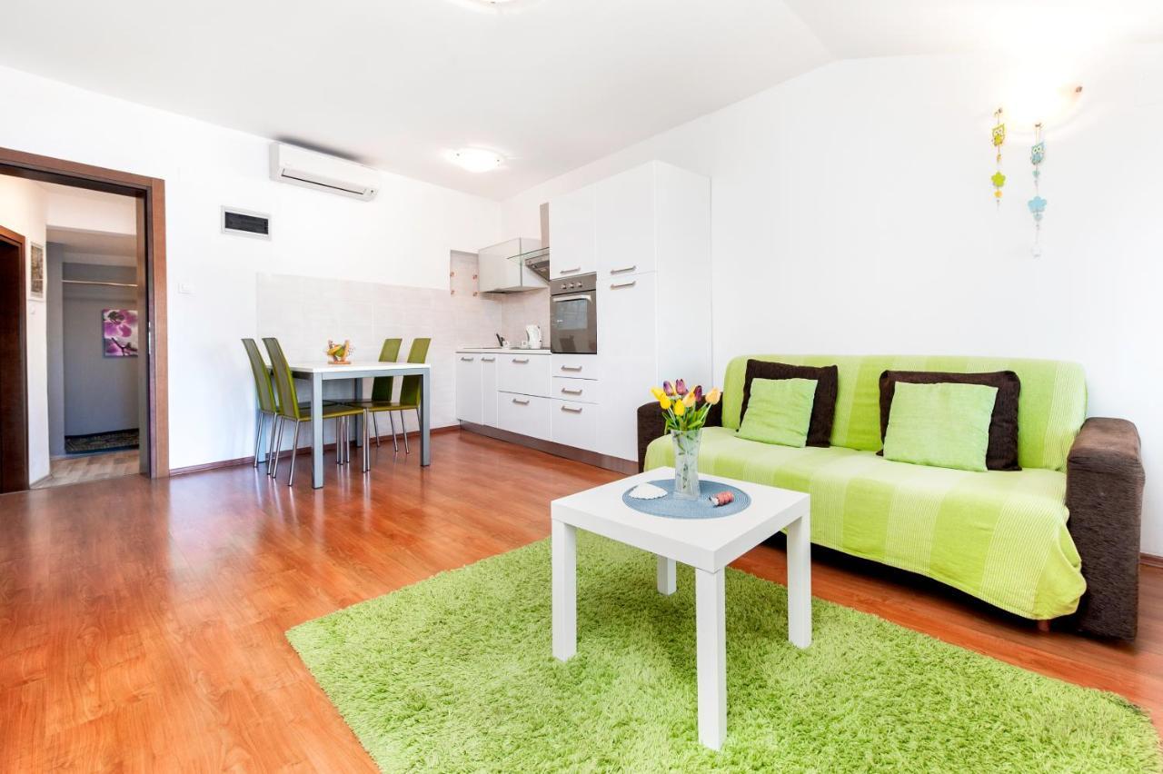 Sea View Apartment Rovinj Extérieur photo