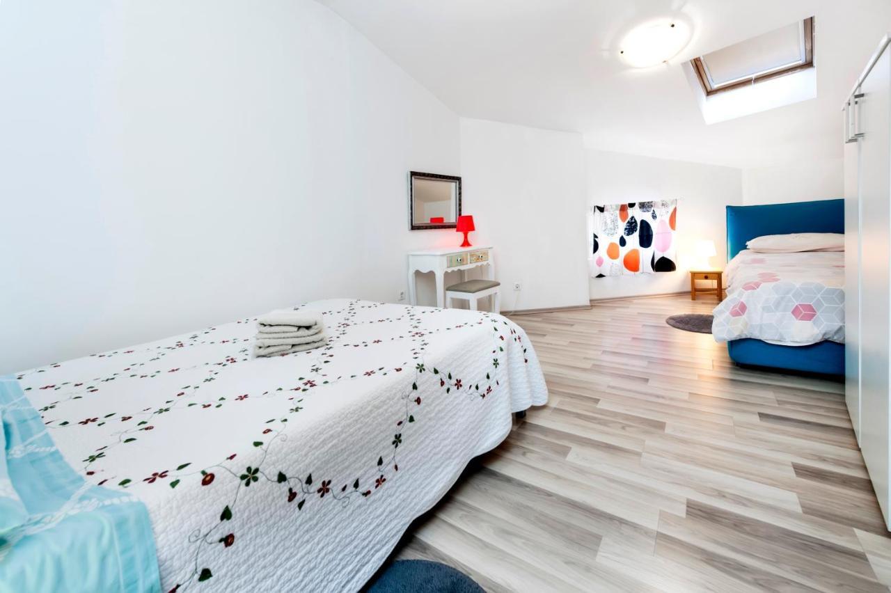Sea View Apartment Rovinj Extérieur photo